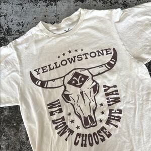 Yellowstone Cream Bull T-Shirt Size M